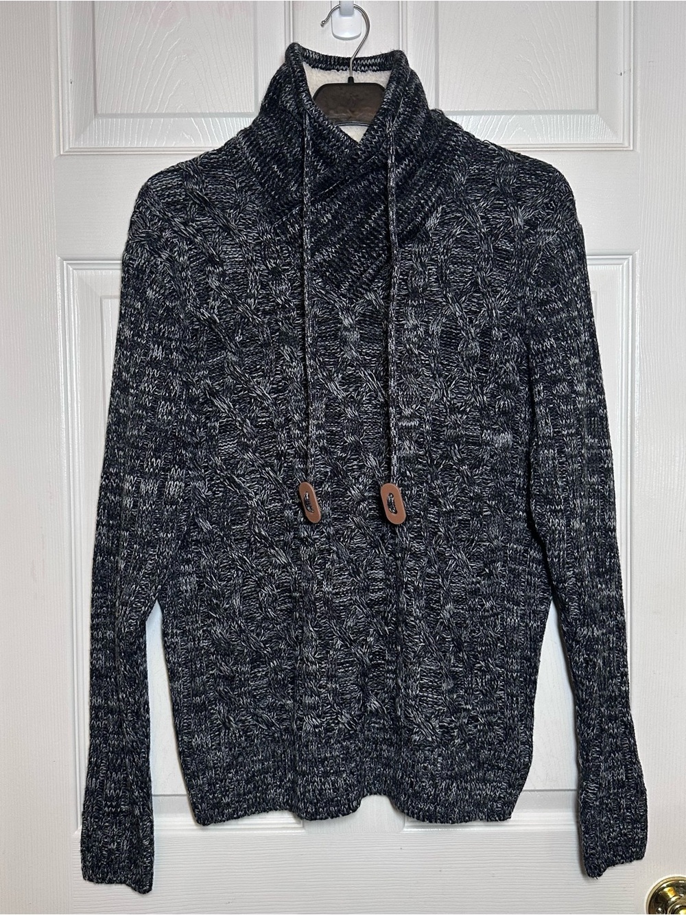NWT The Slope Men's Black Gray Pullover Cable Knit Sweater Size M Ski Outdoor